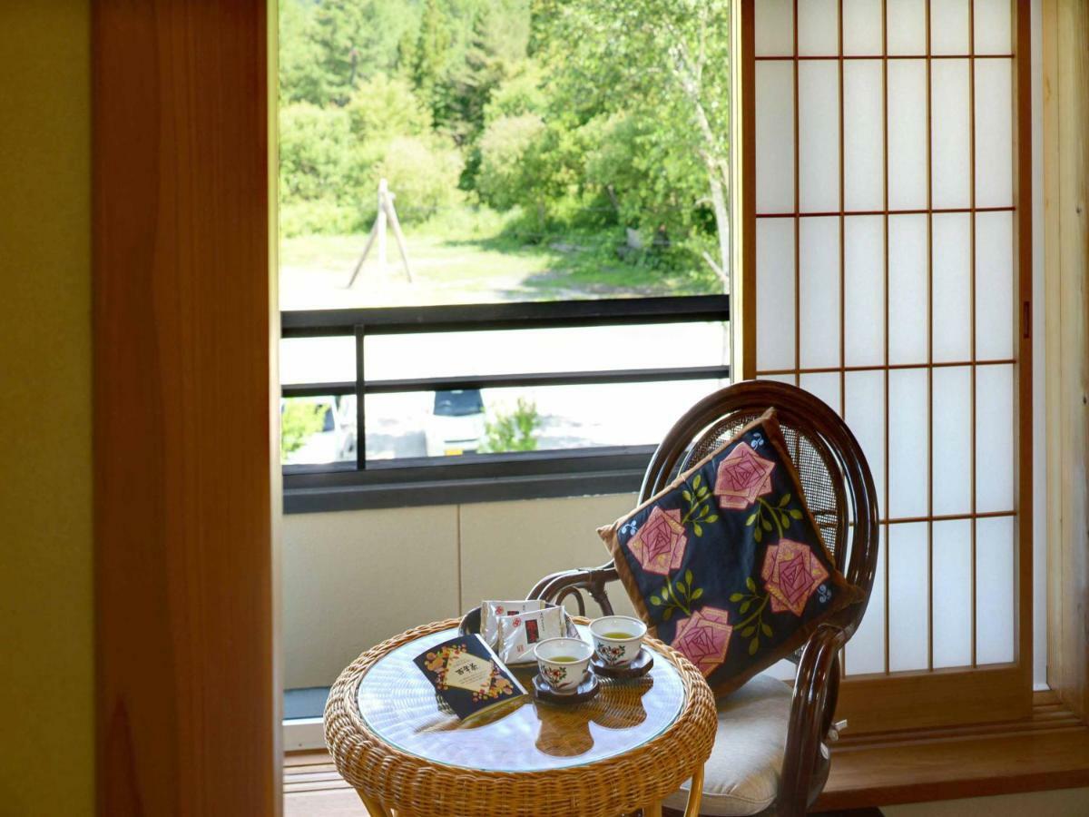 祭畤温泉かみくら Hotel Ичиносеки Екстериор снимка